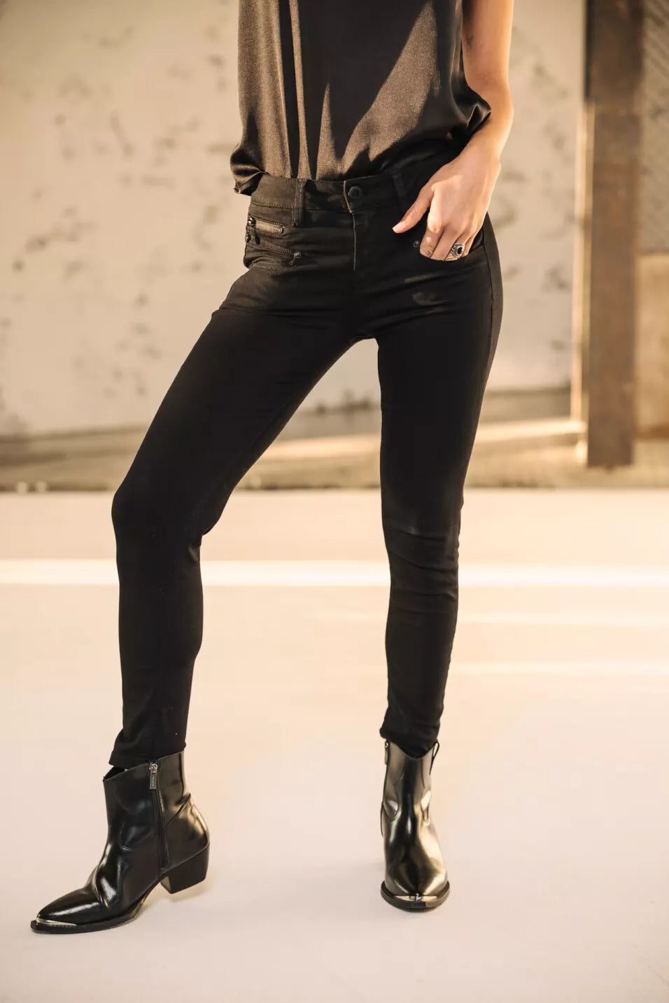 Alexa High Waist Cropped Jeans Skinny,( Black)