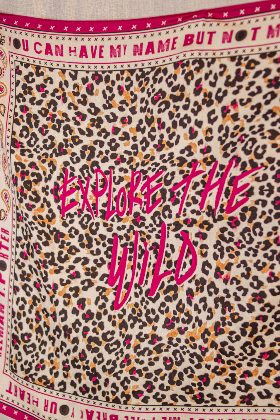 Fathia Wild Leopard Small (pearled ivory)
