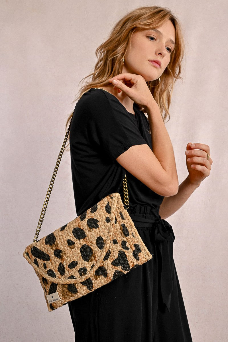 Pochette à clip en paille motif léopard