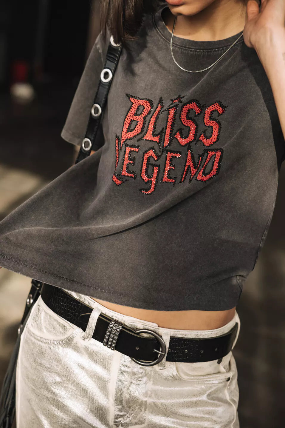 T-Shirt Imprimé à Strass Suria Bliss Legend (Carbone)