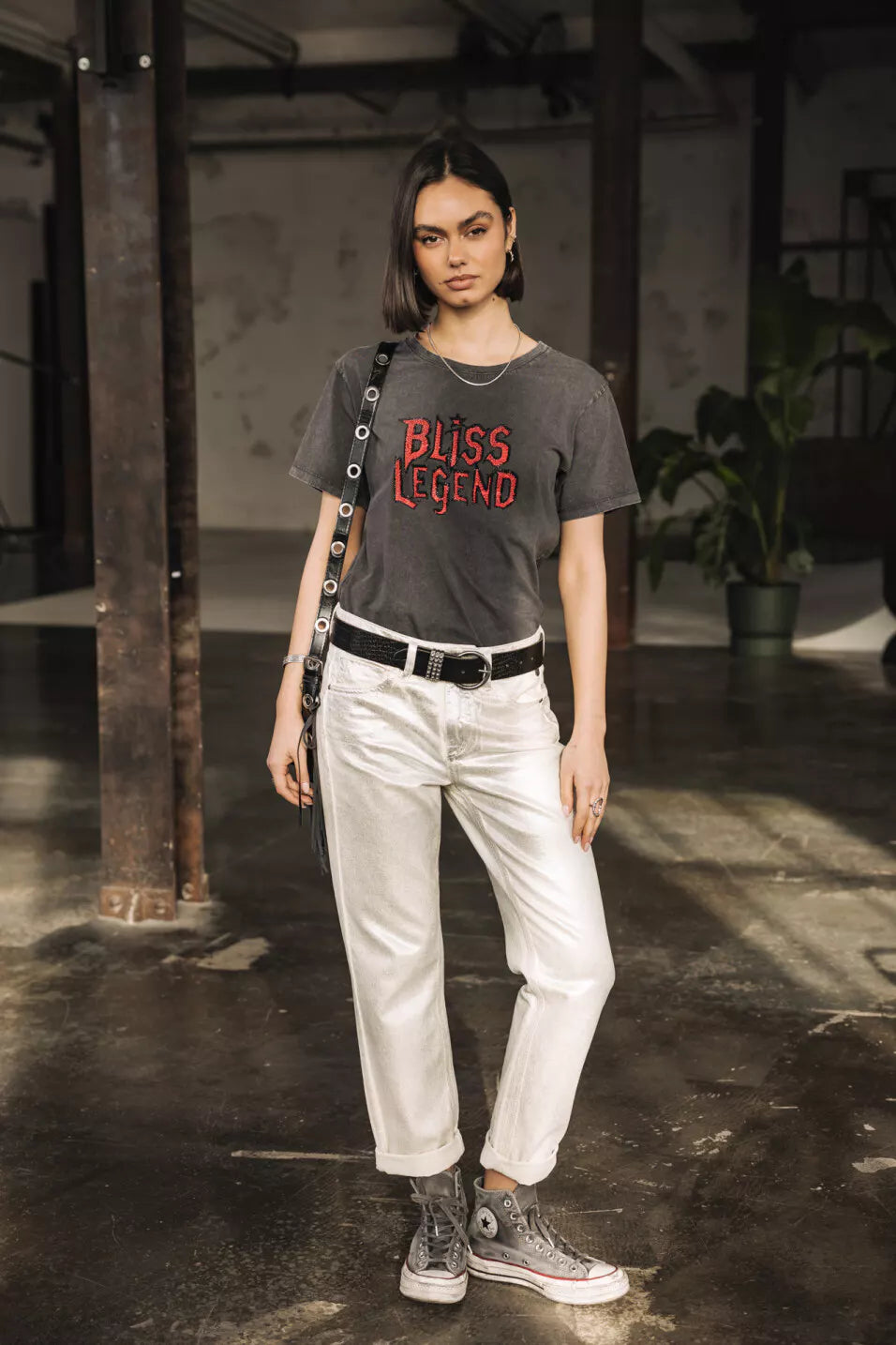 T-Shirt Imprimé à Strass Suria Bliss Legend (Carbone)