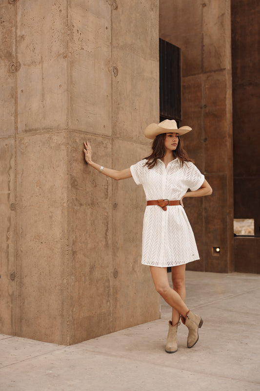 Raffia Leaf Lace Robe chemise (white)