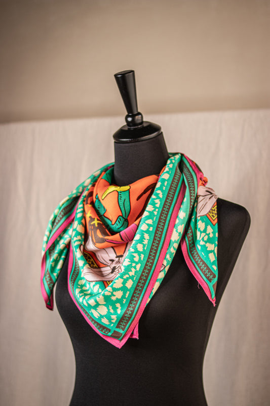 Fathia Desert Wildlife Big (vibrant orange)